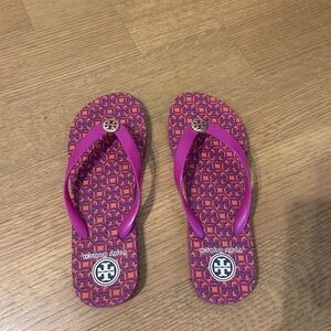 Tory Burch Thandie Logo Flip Flops